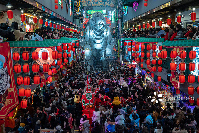 熊洞街熊北北演出图片素材