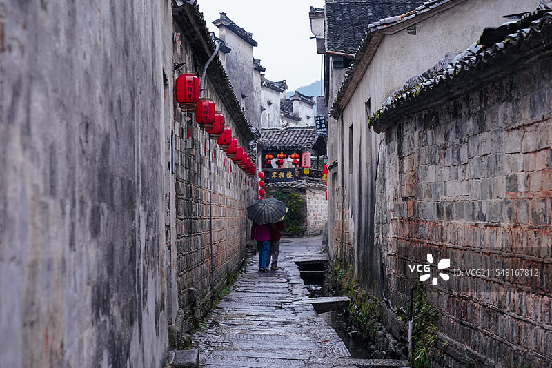 春季假期的安徽黄山宏村图片素材