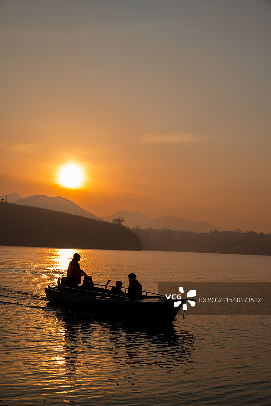 唐县十八渡环湖公路图片素材