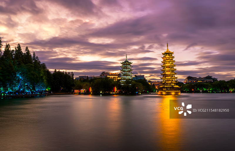 桂林双塔图片素材