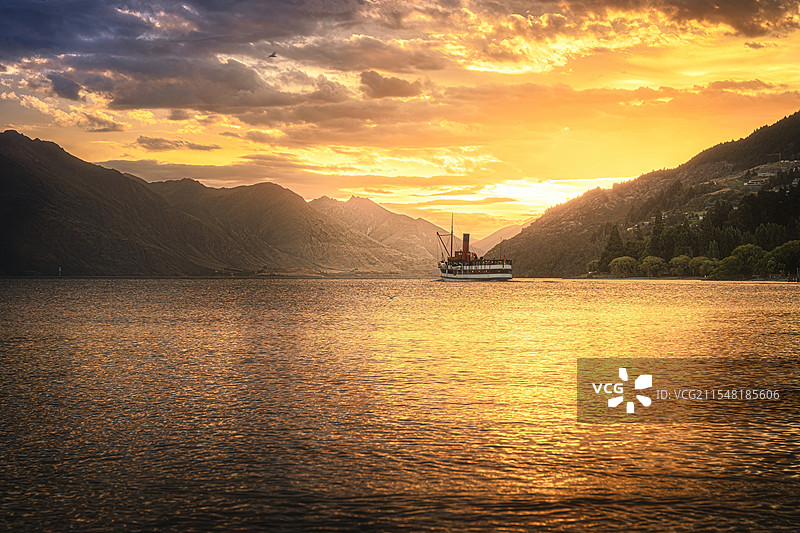 TSS厄恩斯劳号蒸汽船图片素材