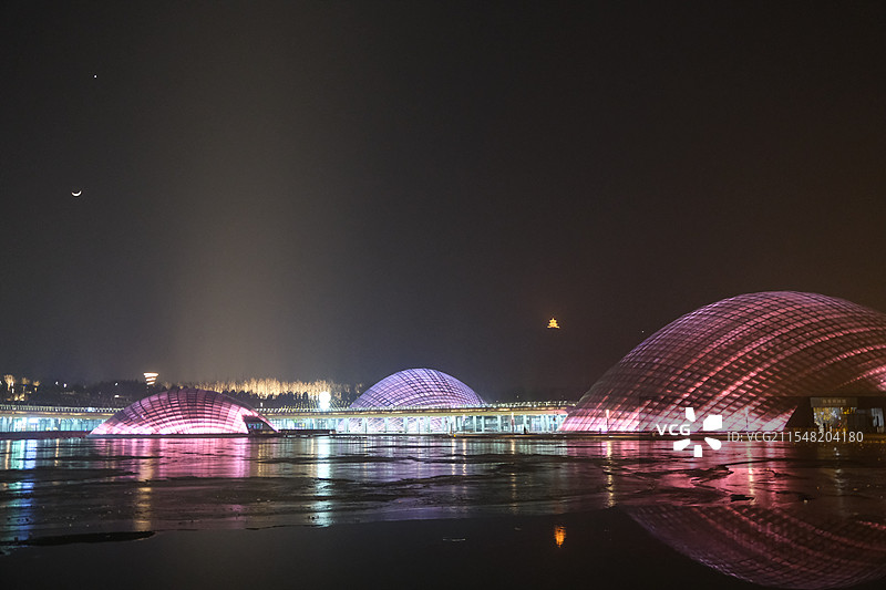太原植物园热带温室、星空电梯建筑风光夜景图片素材