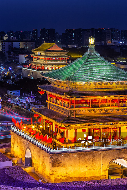 西安钟楼鼓楼夜景图片素材