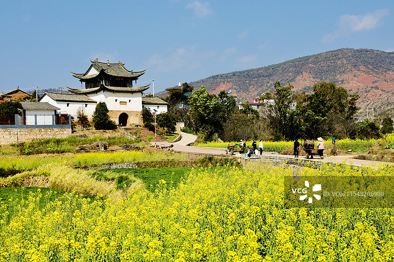 关楼春望——云南禄丰炼象关春色图片素材