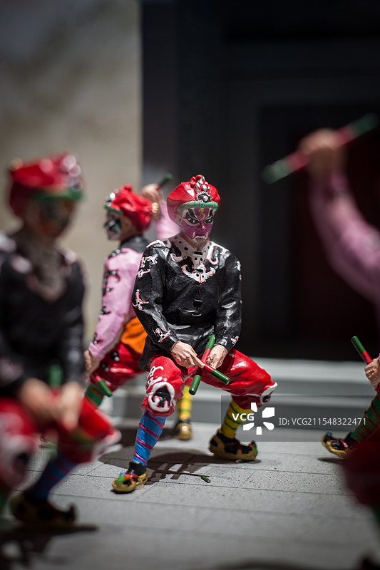 广东汕尾市民间非遗文化展览馆英歌舞泥塑人物形象图片素材