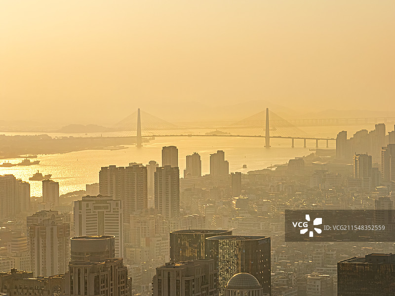 汕头市金平区 汕头内海湾波光粼粼 汕头礐石大桥 横跨榕江 牛田洋快速通道 牛田洋特大桥图片素材