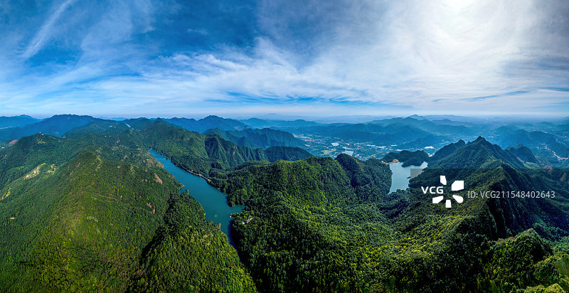 天空之境七仙湖图片素材