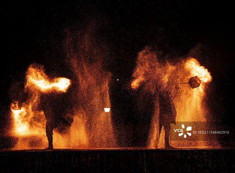 非遗火壶及火焰刀图片素材