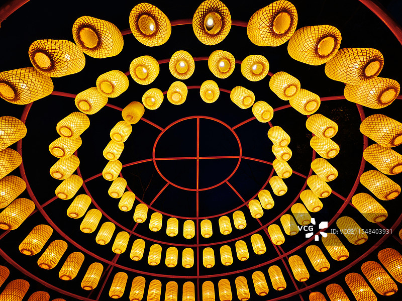 仰望繁灯图片素材