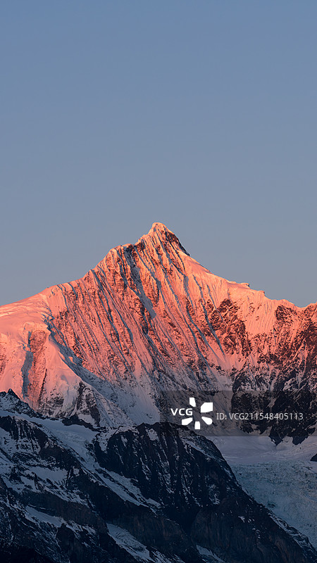 梅里雪山 卡瓦格博峰 日照金山图片素材