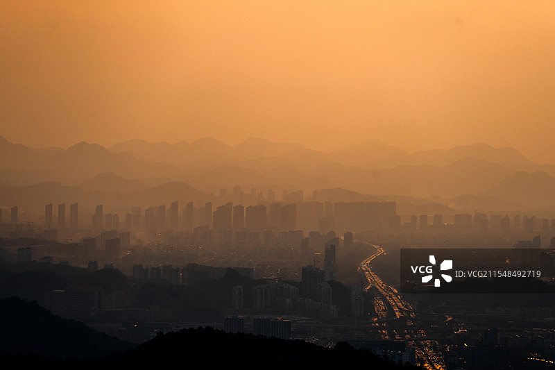 老和山视角下的杭州图片素材