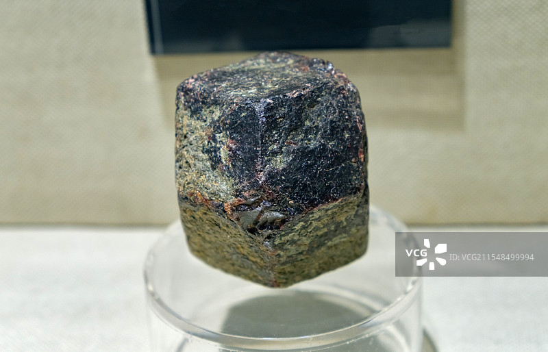 石榴子石 马达加斯加产 山东地质博物馆图片素材