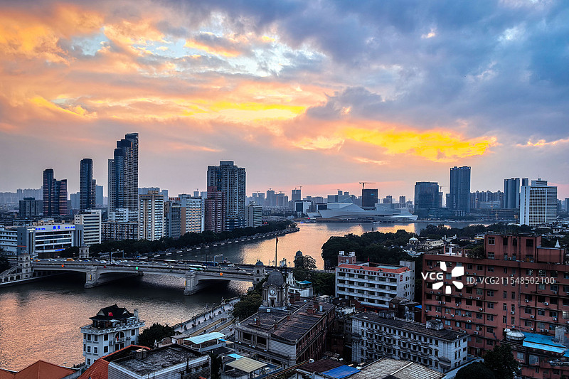 晚霞映照广州白鹅潭图片素材