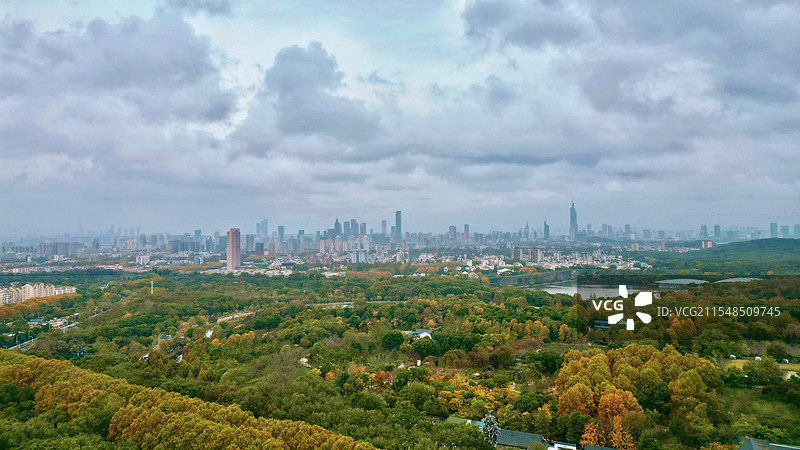 秋日明孝陵一观南京天际线图片素材