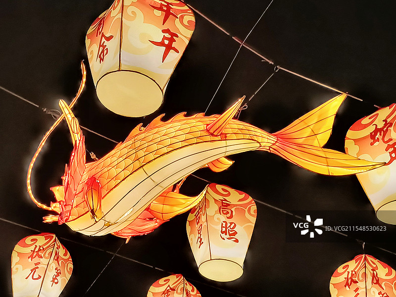 元宵节老城花灯图片素材