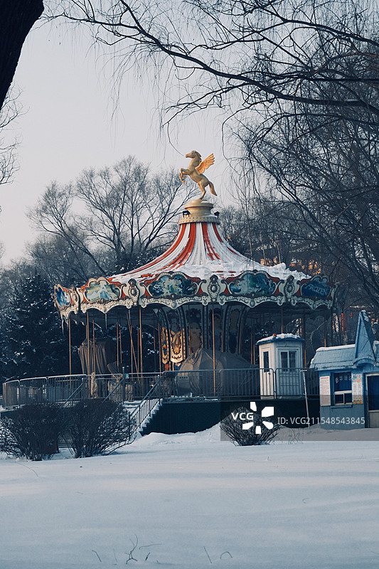 失乐园旋转木马图片素材