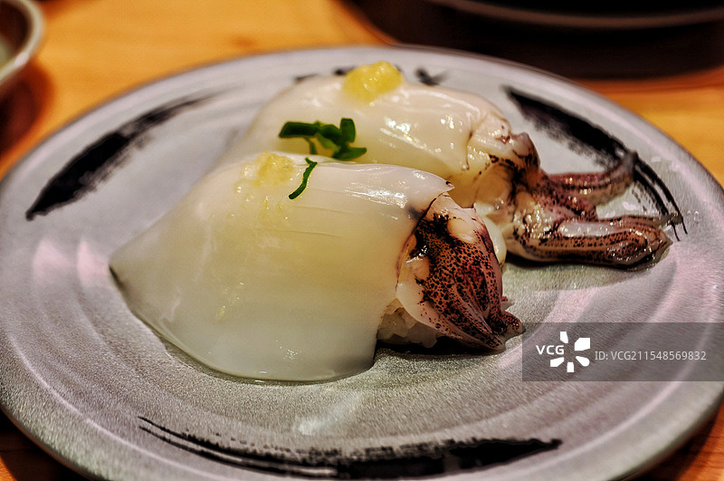 口感细腻的鱿鱼寿司图片素材