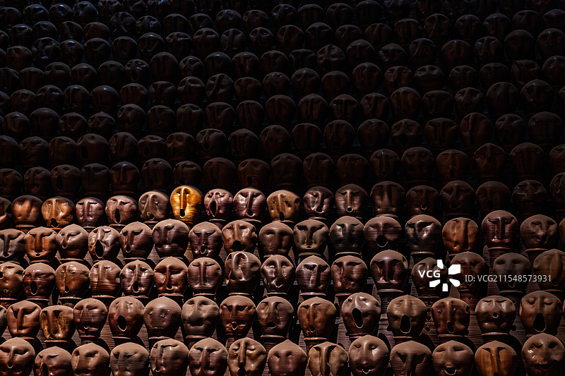 弥勒·东风韵·万花筒， 吟唱诗班组合图片素材