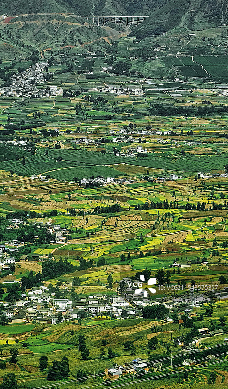 云南大理的农村梯田图片素材