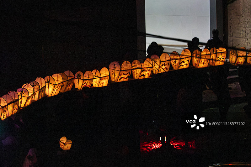 尤溪县岭头村，每年的正月初三、十五元宵节都会举行迎龙灯民俗活动，图为乙巳年初三晚活动现场。图片素材