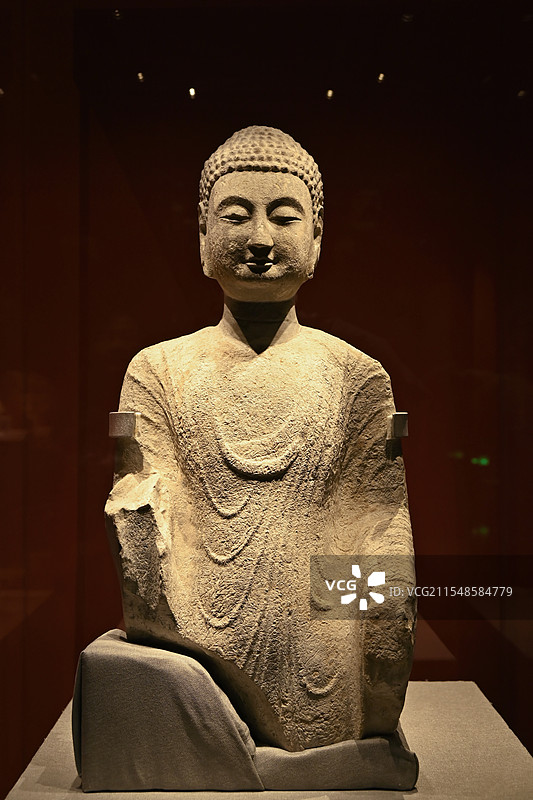 临朐县博物馆 北齐圆雕佛残立像图片素材