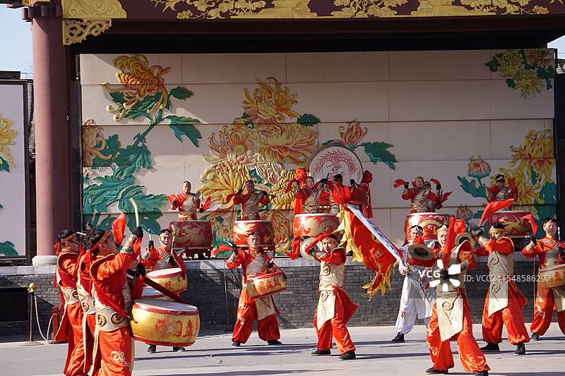 清明上河园腰鼓表演图片素材