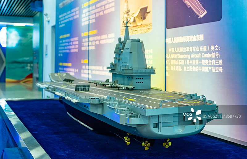 中国科技馆拍摄主题，中国人民解放军海军辽宁舰模型航空母舰，室内无人图像摄影图片素材