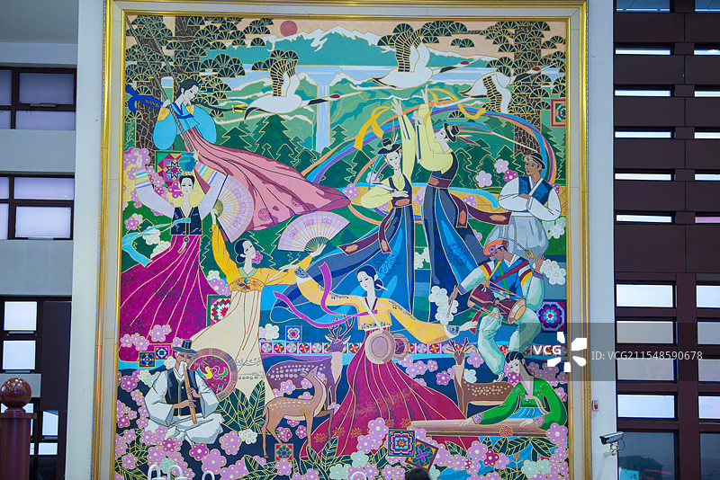 延吉夜景，延大网红墙，春节烟花，延吉站图片素材