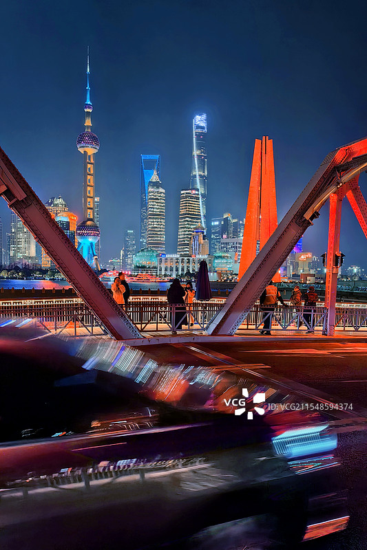 从外白渡桥看浦东夜色图片素材