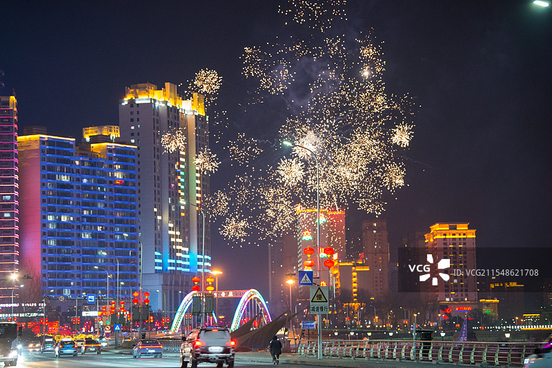 延吉夜景，延大网红墙，春节烟花，延吉站图片素材