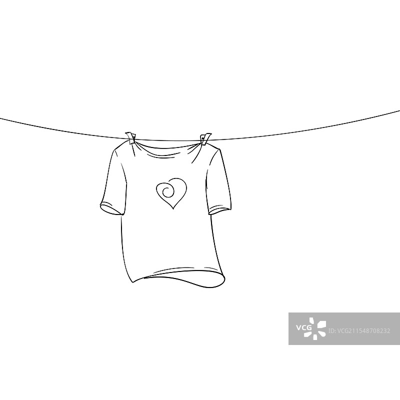 印有螺旋心形图案的T恤晾在上面图片素材