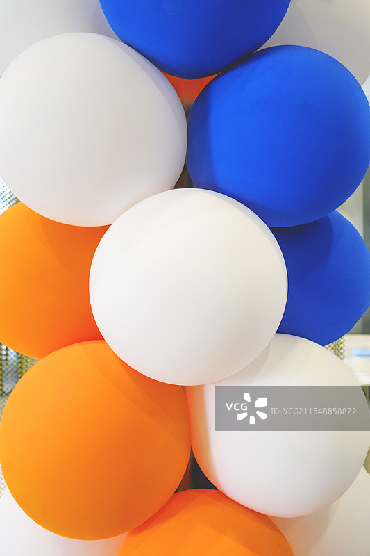 五彩缤纷的气球花束图片素材