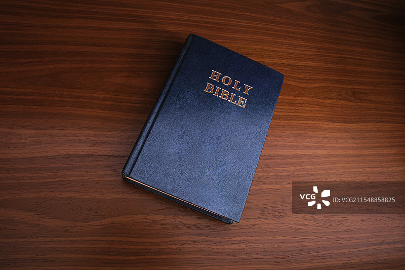 圣经的高角度视图图片素材