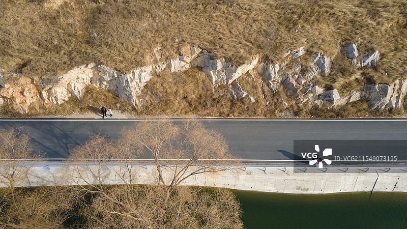 唐县十八渡水边公路图片素材