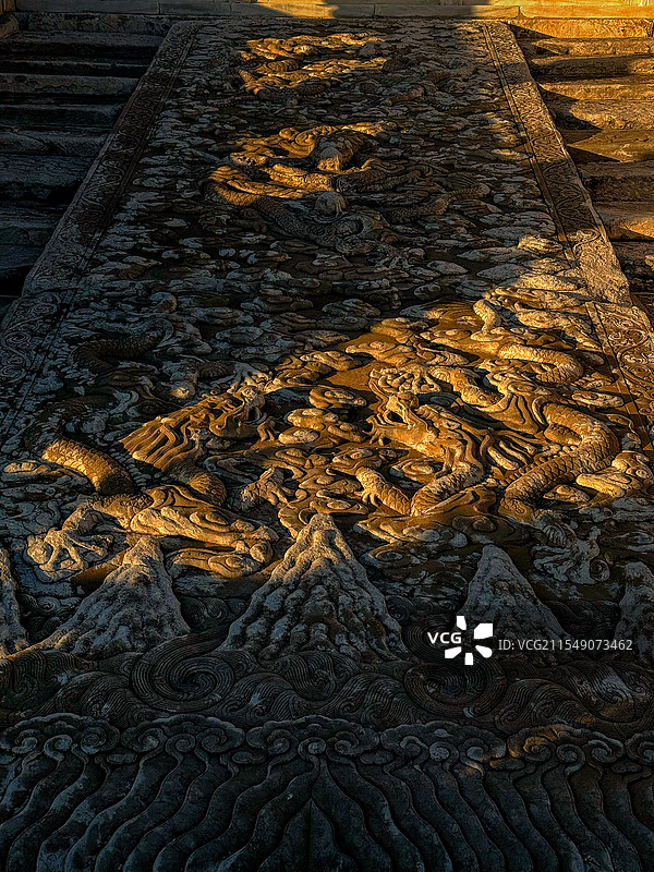 故宫·太和殿前的云纹龙雕图片素材