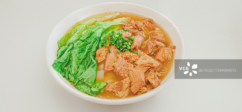 粤式牛腩汤河粉图片素材