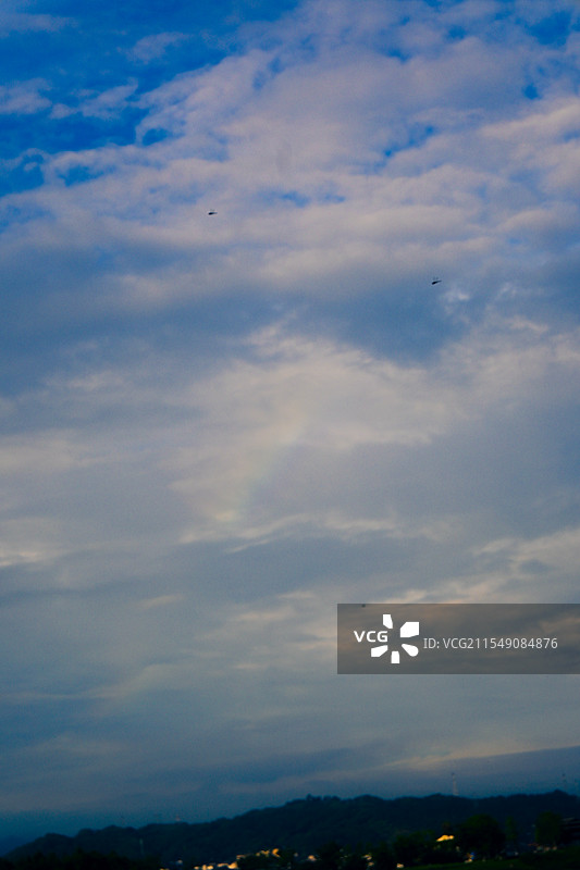 虫 云 彩虹图片素材