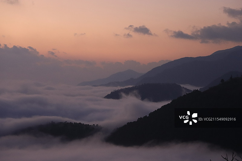 哀劳山日出云海图片素材