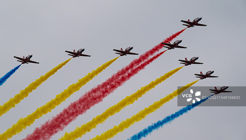 长春航展空军飞行表演队图片素材