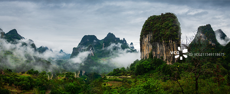 雨后山间图片素材