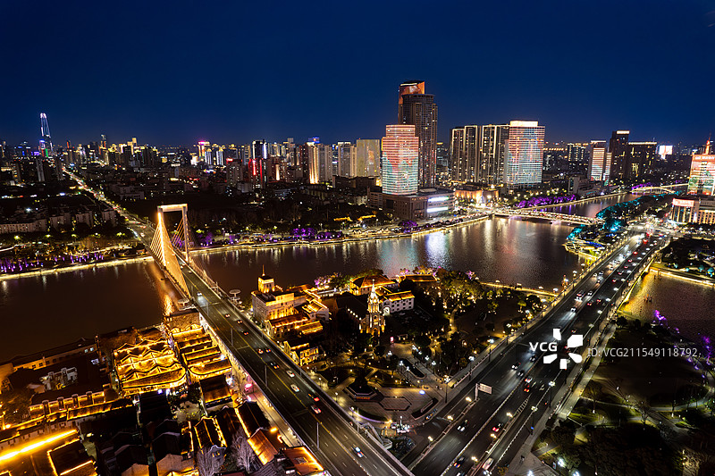 V字形的三江口双桥交叉 左边远处为宁波中心，右边远处则为天一广场板块图片素材