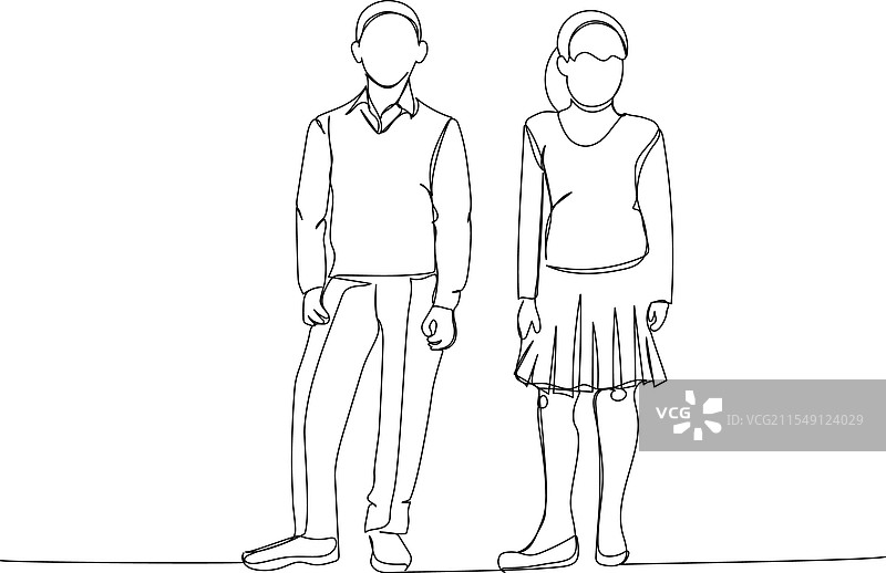 身穿校服的男孩和女孩在学校里图片素材