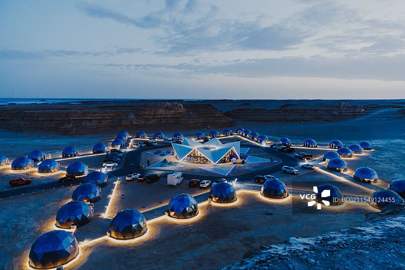 青甘大环线 旅游 雅丹魔鬼城  广袤戈壁 野奢酒店 水上雅丹 孤独星际 野奢荒漠 营地 火星营地图片素材