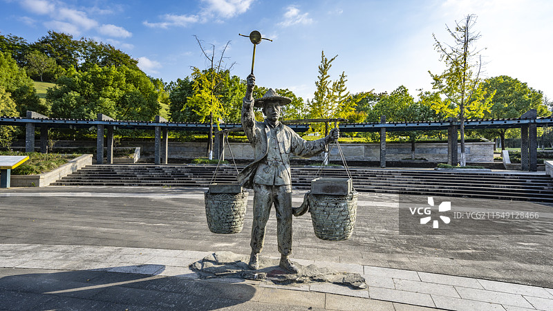 义乌鸡毛换糖雕像图片素材