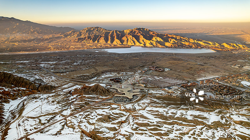 张掖七彩丹霞日落金山图片素材