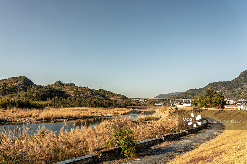 嵩口古镇河岸田园风光图片素材