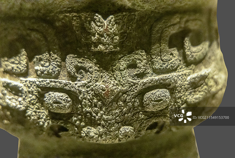 中国国家博物馆：“利”青铜簋（周武王时期，1976年陕西临潼零口出土。其内底铸有铭文4列32字）图片素材