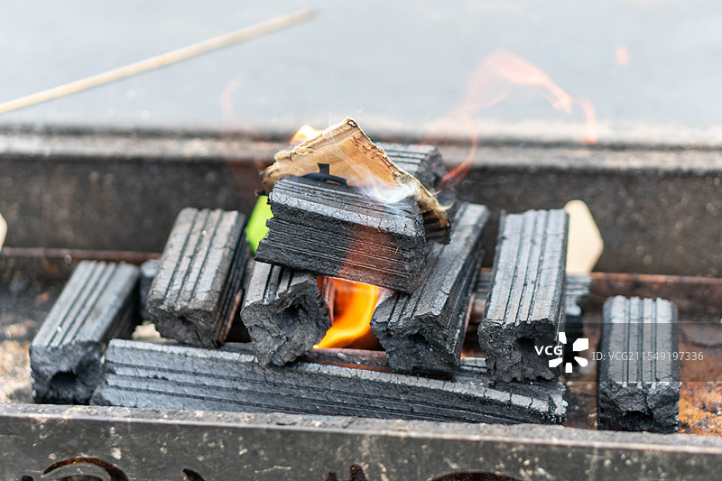 燃烧的木炭图片素材