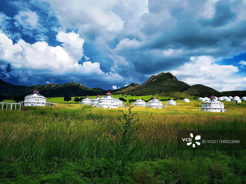 草原上的蒙古包图片素材