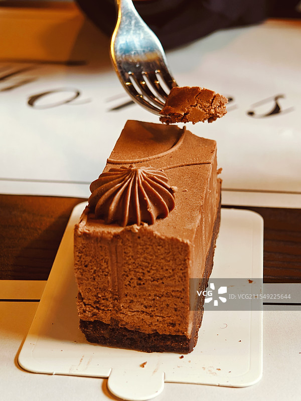 桌上蛋糕的特写镜头图片素材